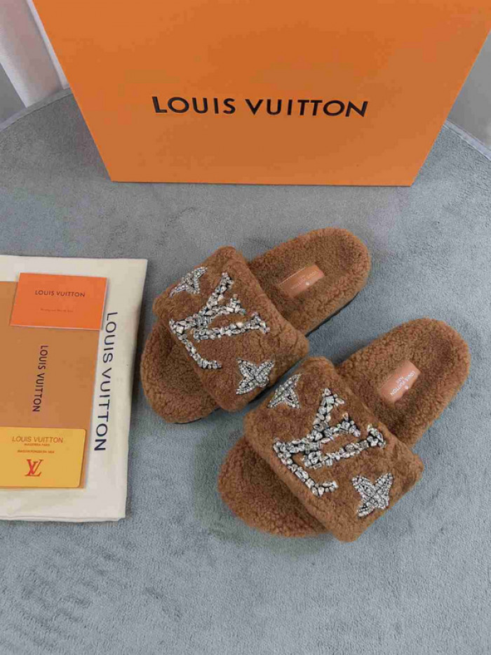1*V SLIPPERS 11V0107-012