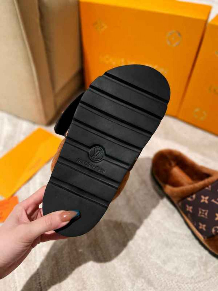 1*V SLIPPERS 11V0107-019