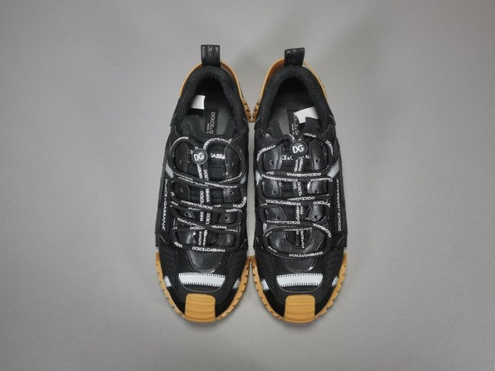 d.g. sneakers