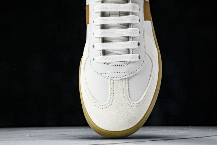 D10R SHOES B01 D896-167