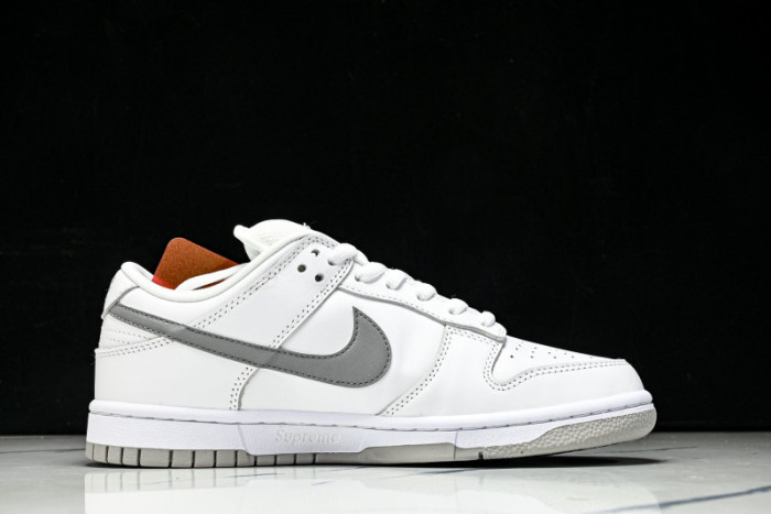 Nike SB Dunk Low Svp*me 94 White Metallic Silver HQ8487-100