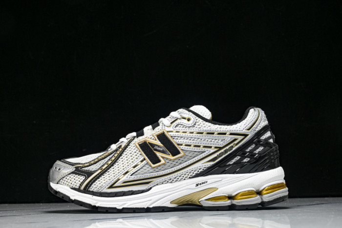 New Ba1an*e 1906R White Metallic Gold M1906RA