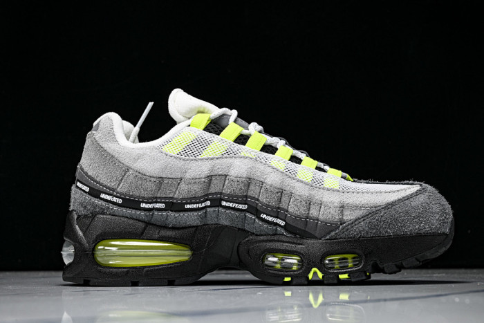 UNDEFEATED x Nike Air Max 95 