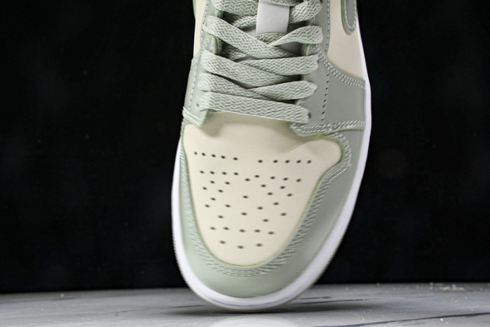 Air Jordan 1 Low SE Seafoam HF4078-100