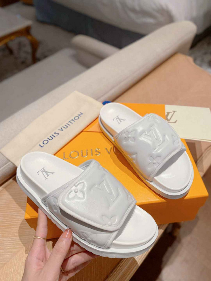 1*V SLIPPERS 11V0107-026