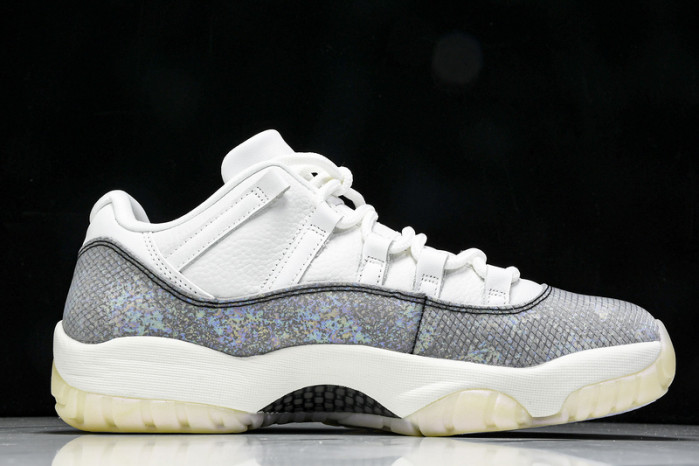 Air Jordan 11 Low 