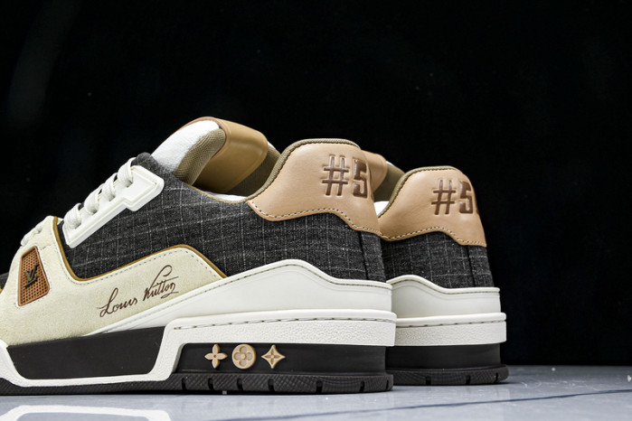 1V TRAINER 1V0425-327