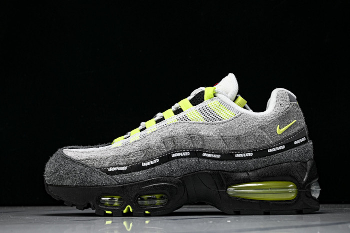 UNDEFEATED x Nike Air Max 95 'Neon' IB4523-004
