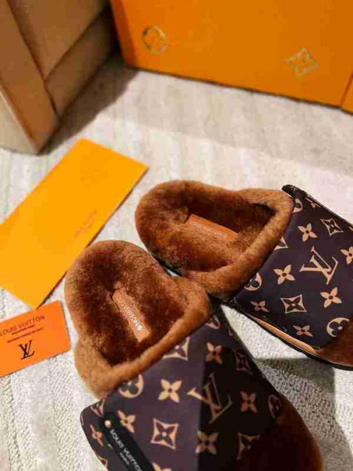 1*V SLIPPERS 11V0107-019