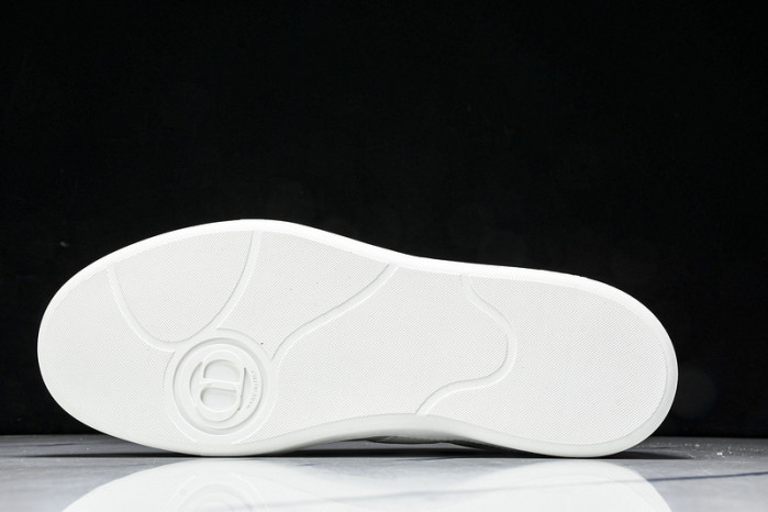 D10R SHOES B01 D896-179