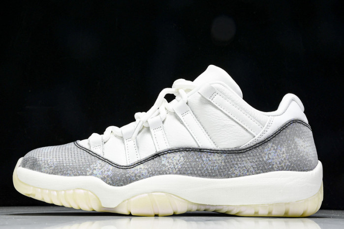 Air Jordan 11 Low ''Year of the Snake'' HQ7000-001