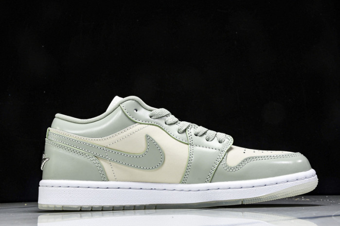 Air Jordan 1 Low SE Seafoam HF4078-100