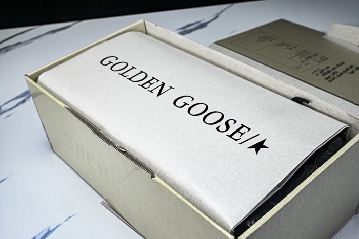 G01den G003e SNEAKERS GGS00001