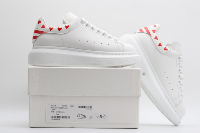 A1exa*der Mcqv*en SNEAKERS