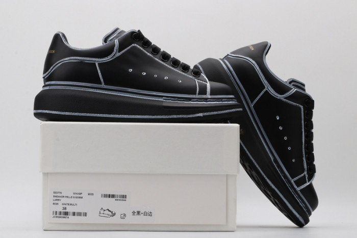 A1exa*der Mcqv*en SNEAKERS