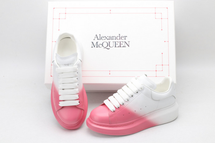 A1exa*der Mcqv*en SNEAKERS