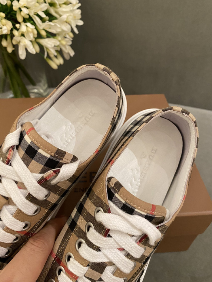 bby sneaker