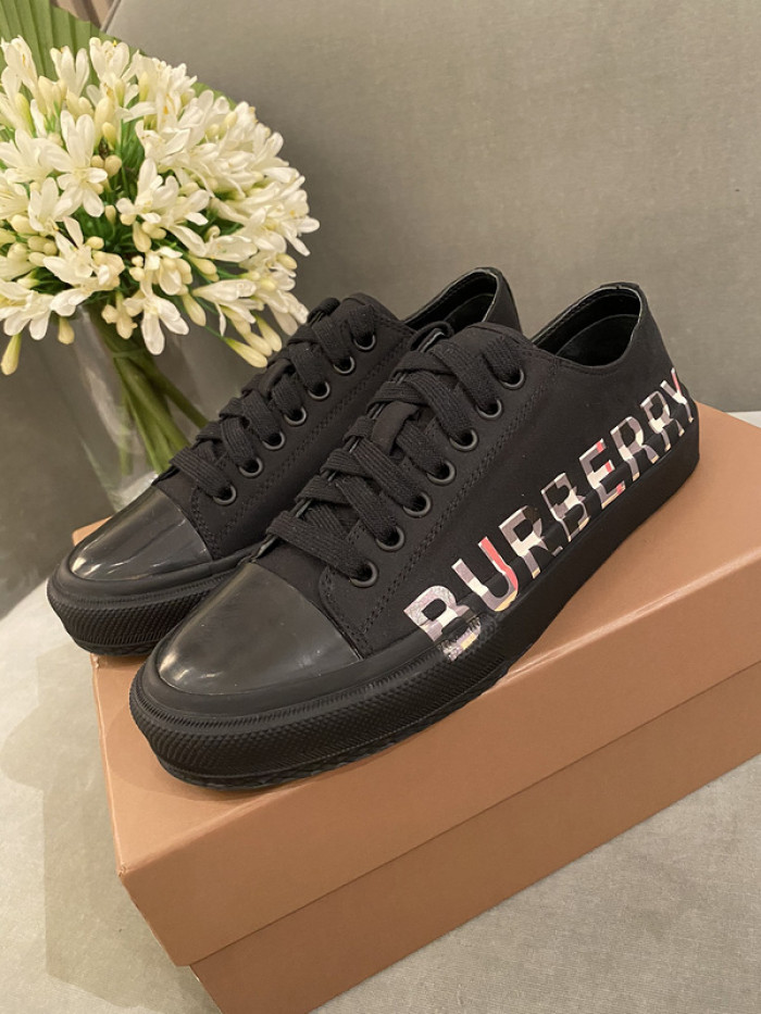 bby sneaker