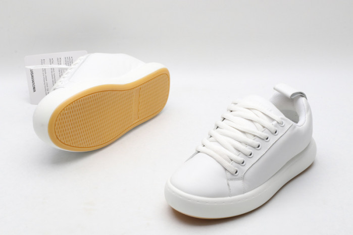 Bo*te*ga ve*ne*ta sneaker