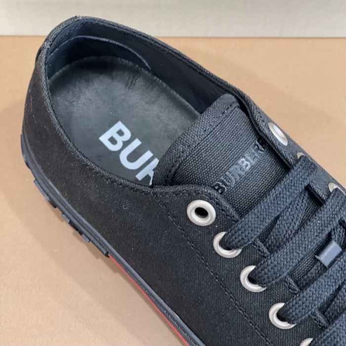 bby sneaker by0013