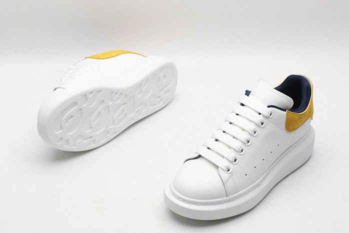 A1exa*der Mcqv*en SNEAKERS