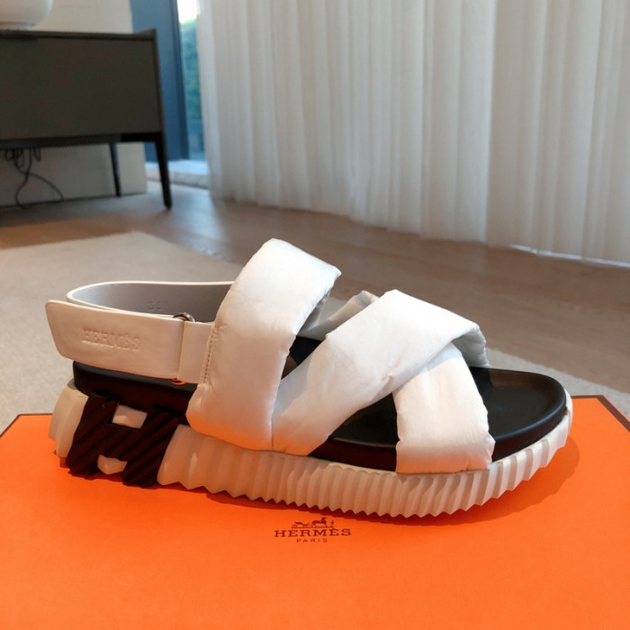he*mes slide cu526-2067