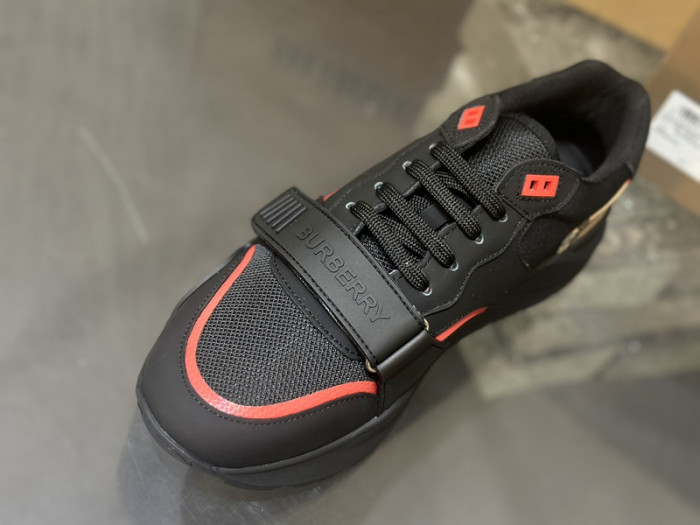 bby sneaker by0061