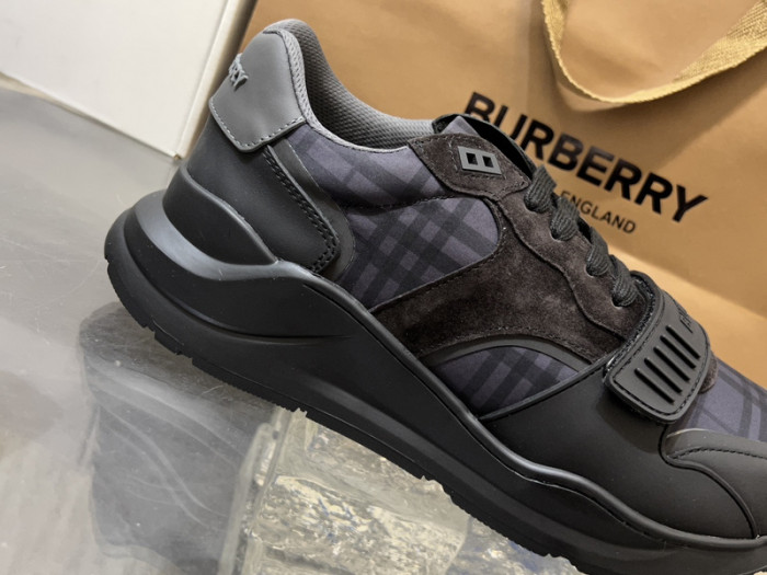 bby sneaker by0077