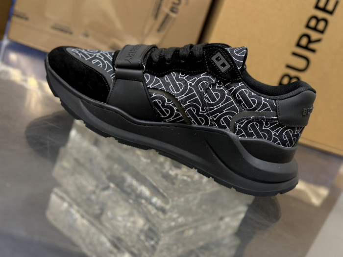bby sneaker by0079