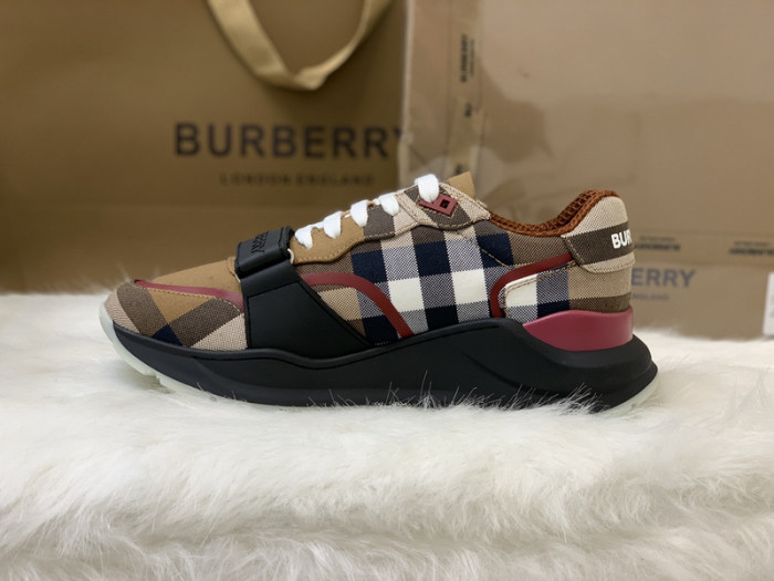 bby sneaker by0082