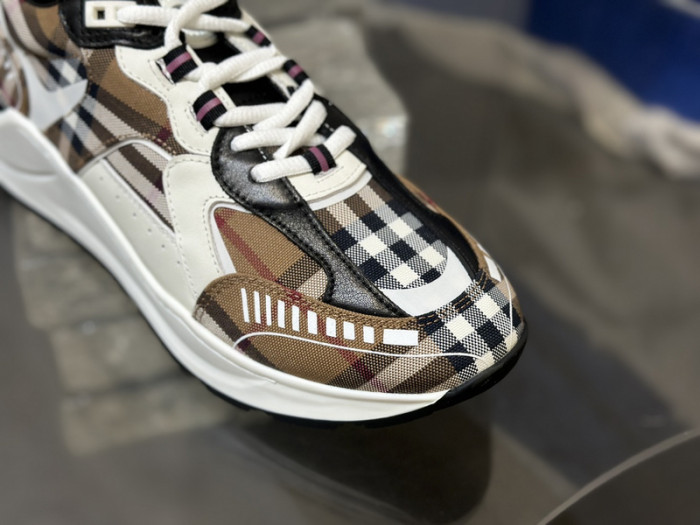 bby sneaker by0083