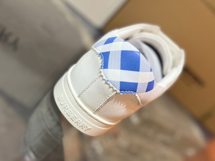 bby sneaker by0084