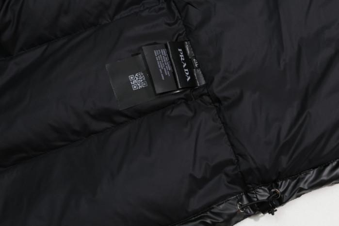 PR mon0926-051
