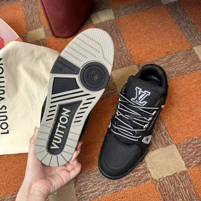 1V SNEAKERS 1V0425-114