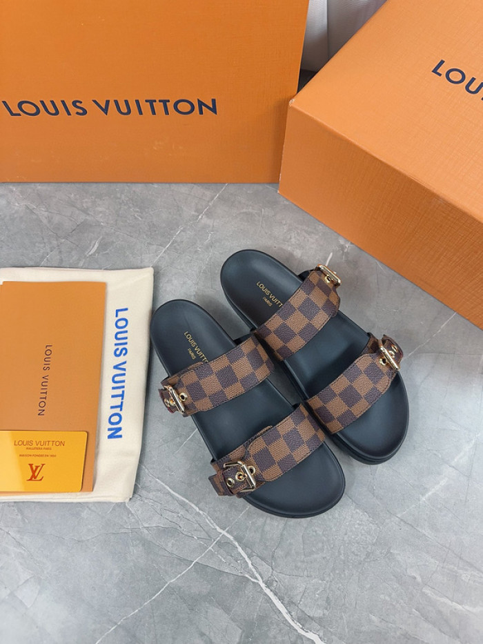1*V SLIPPERS 11V0107-049