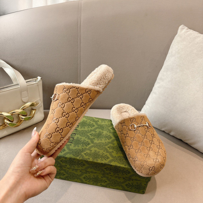 Gv*c SLIPPERS GU568-112