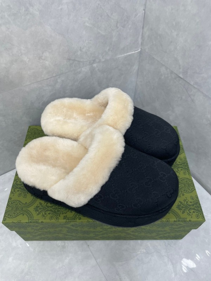 Gv*c SLIPPERS GU568-114