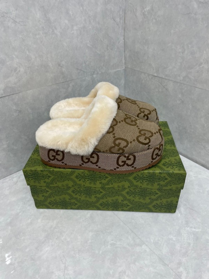 Gv*c SLIPPERS GU568-116