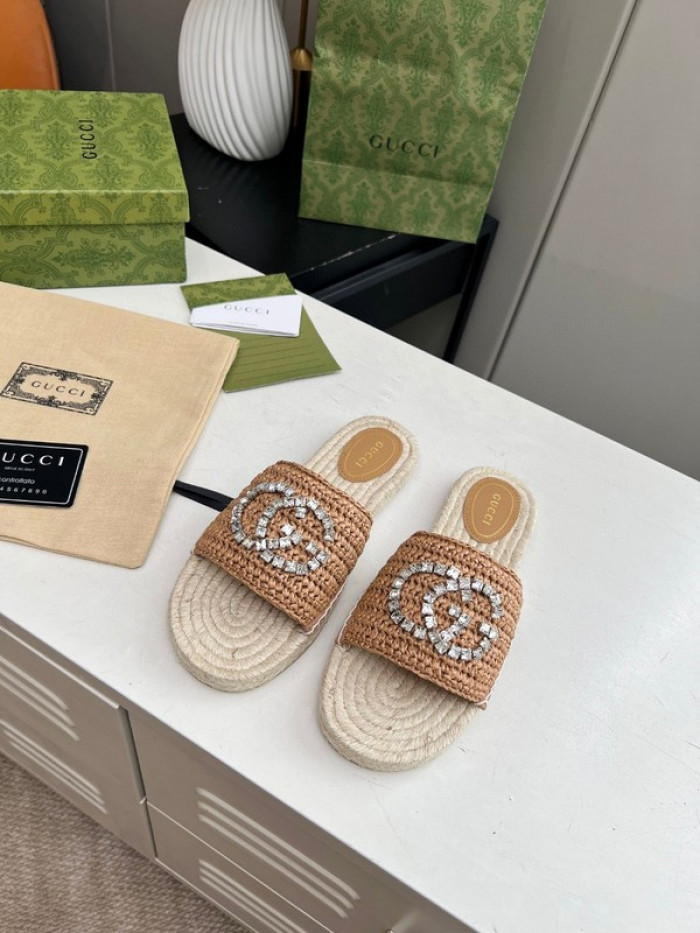 Gv*c SLIPPERS GU568-125