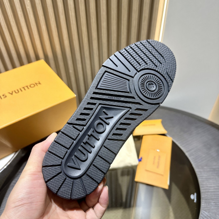 1V SNEAKERS 1V0425-257