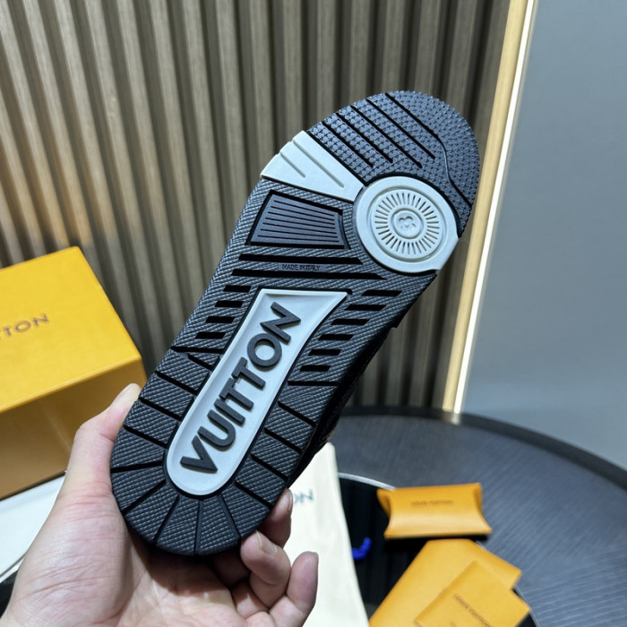 1V SNEAKERS 1V0425-297