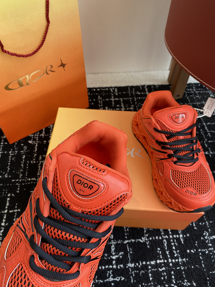 D10R SHOES B35 B35-002