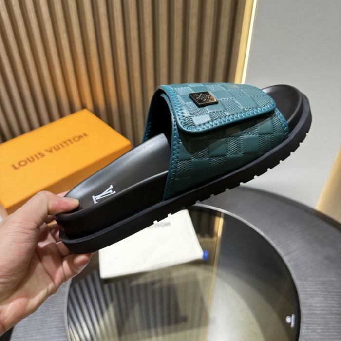 1*V SLIPPERS 11V0107-068