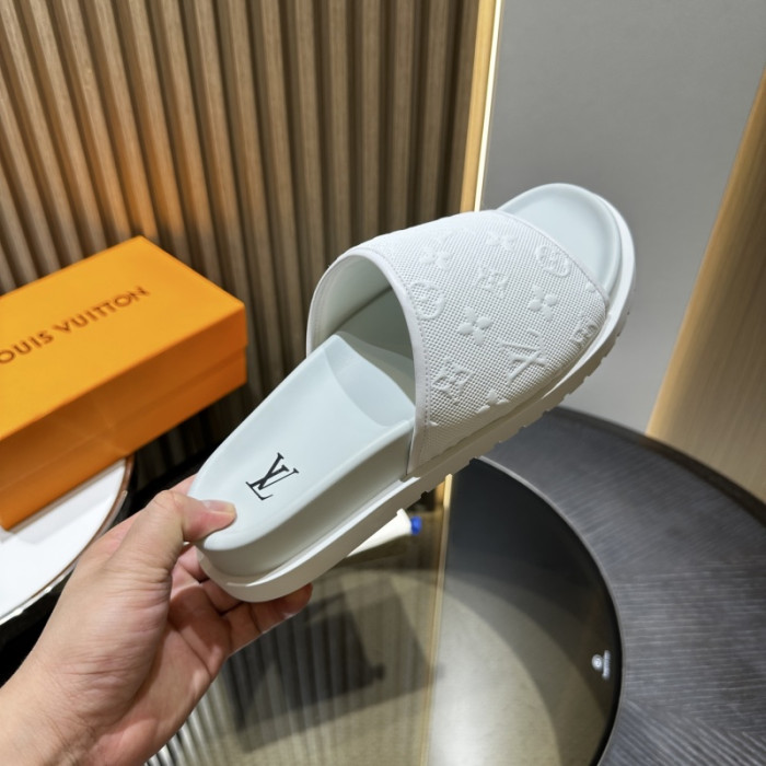 1*V SLIPPERS 11V0107-070