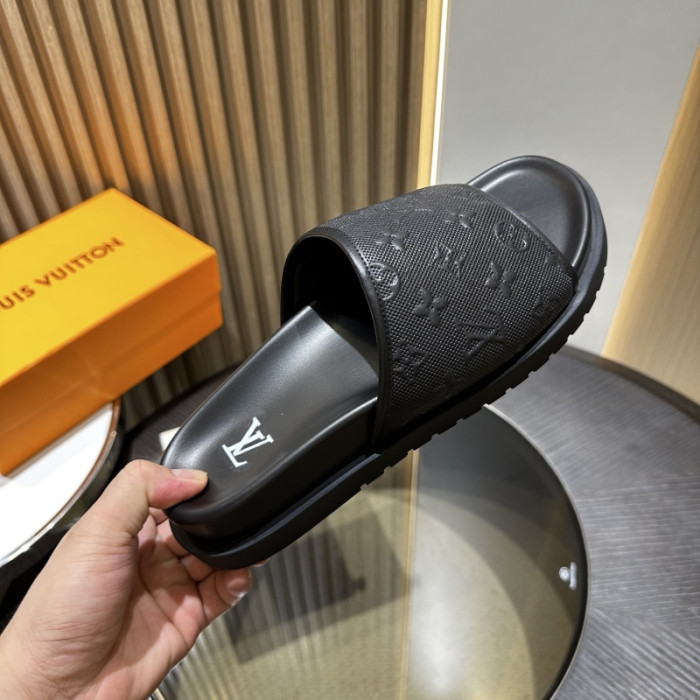 1*V SLIPPERS 11V0107-071