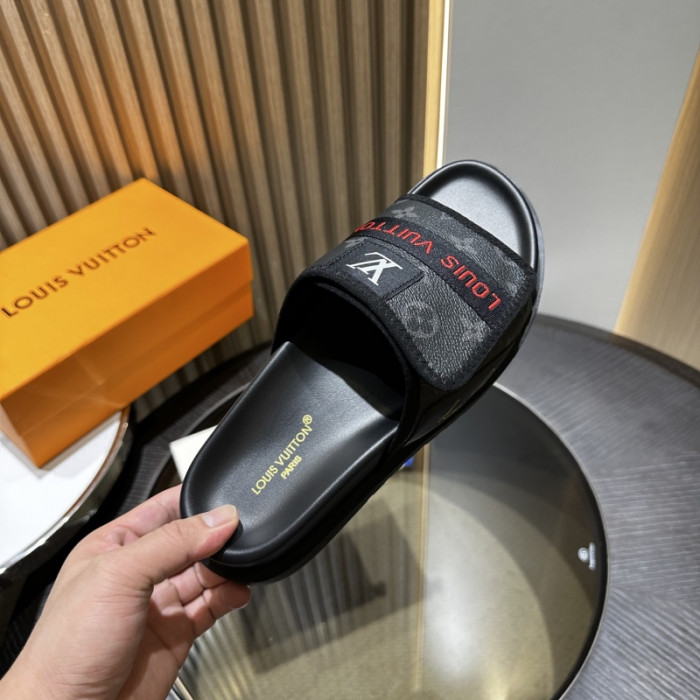 1*V SLIPPERS 11V0107-075