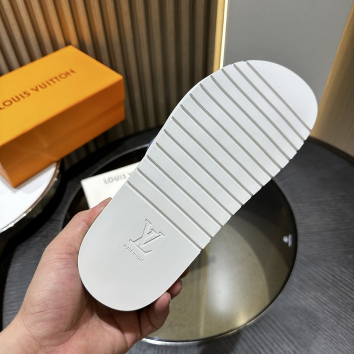 1*V SLIPPERS 11V0107-078