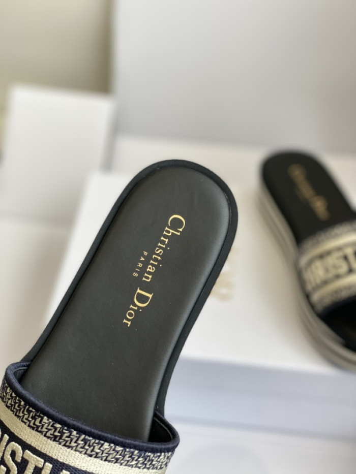 D10r SLIPPERS DS258-084