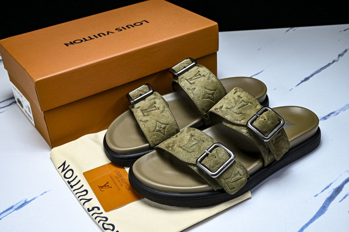 1*V SLIPPERS 11V0107-121