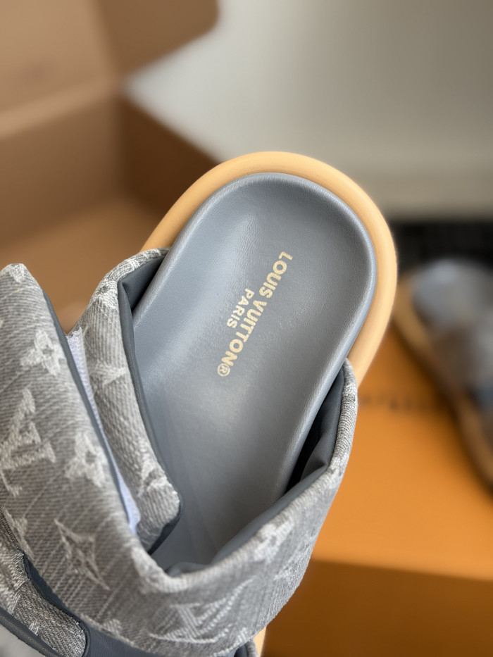 1*V SLIPPERS 11V0107-132